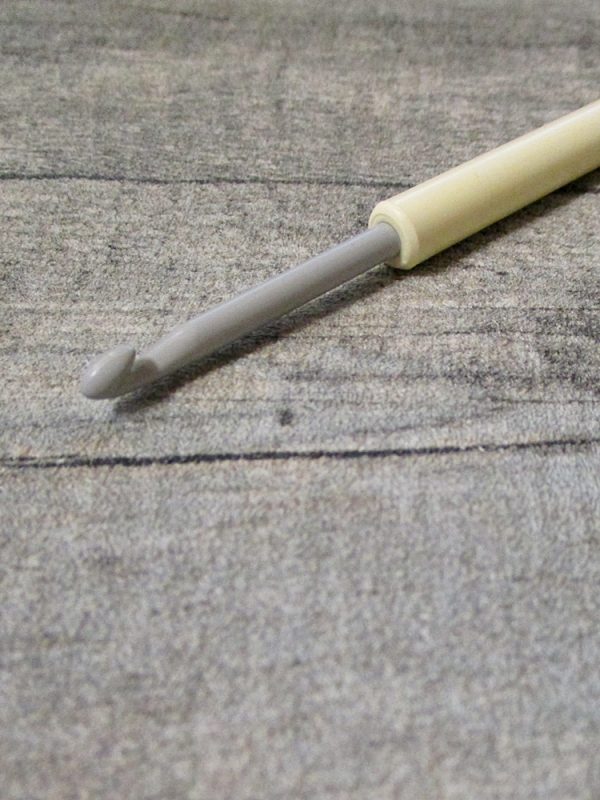Häkelnadel "made in England" Stärke 4,0 (grau-beige) – Bild 4