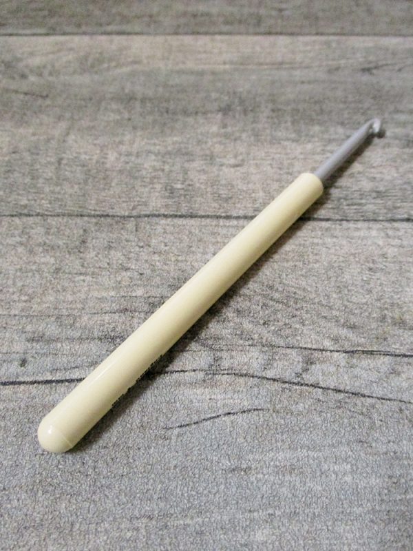Häkelnadel "made in England" Stärke 4,0 (grau-beige)