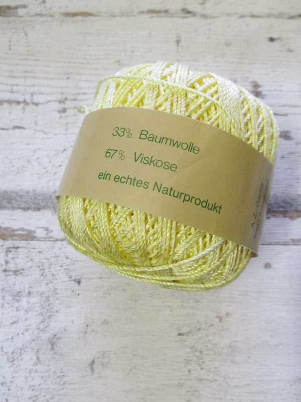 Wolle Strickgarn Iris 67%Viskose 33umwolle Farbe_2 pastellgelb - Woolnerd