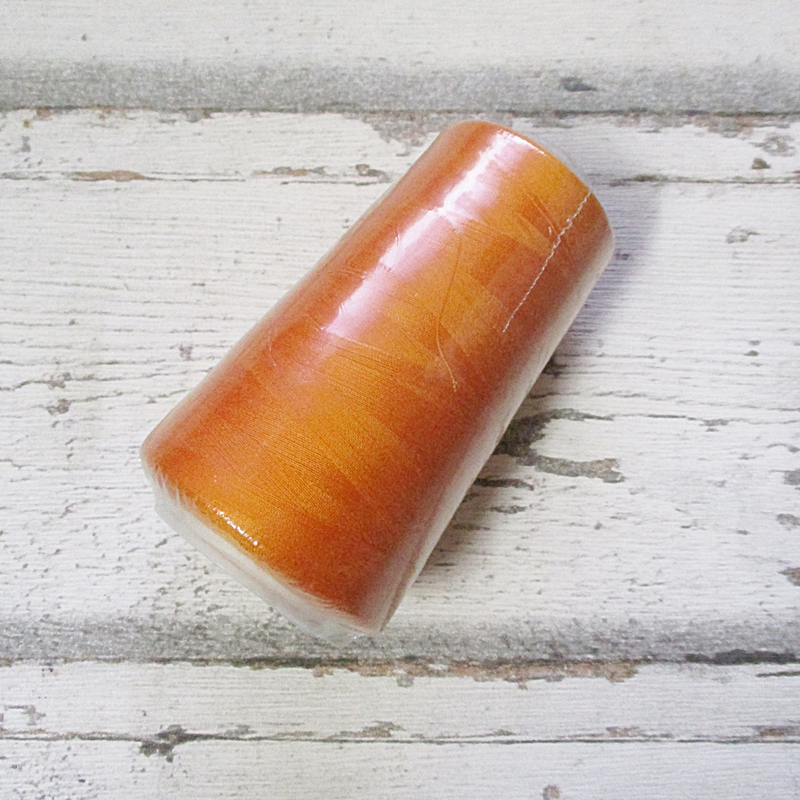 Overlockgarn Polyester Orange 3000Yards - WOOLNERD